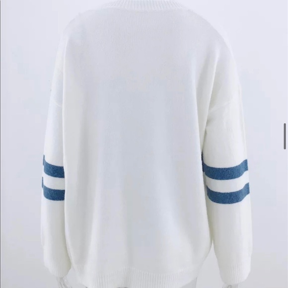 GRACEY’S // Color Block Oversized Pullover Sweater - Picture 10 of 11